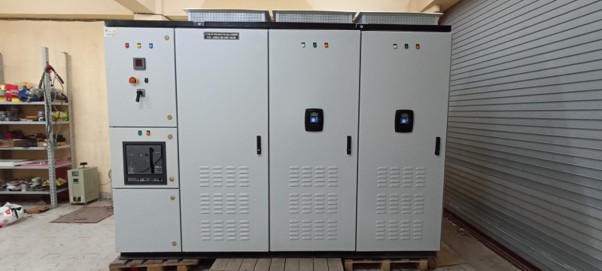 2 × 300KW, 415VAC Panel